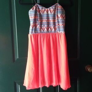 Summer dress with Aztec print